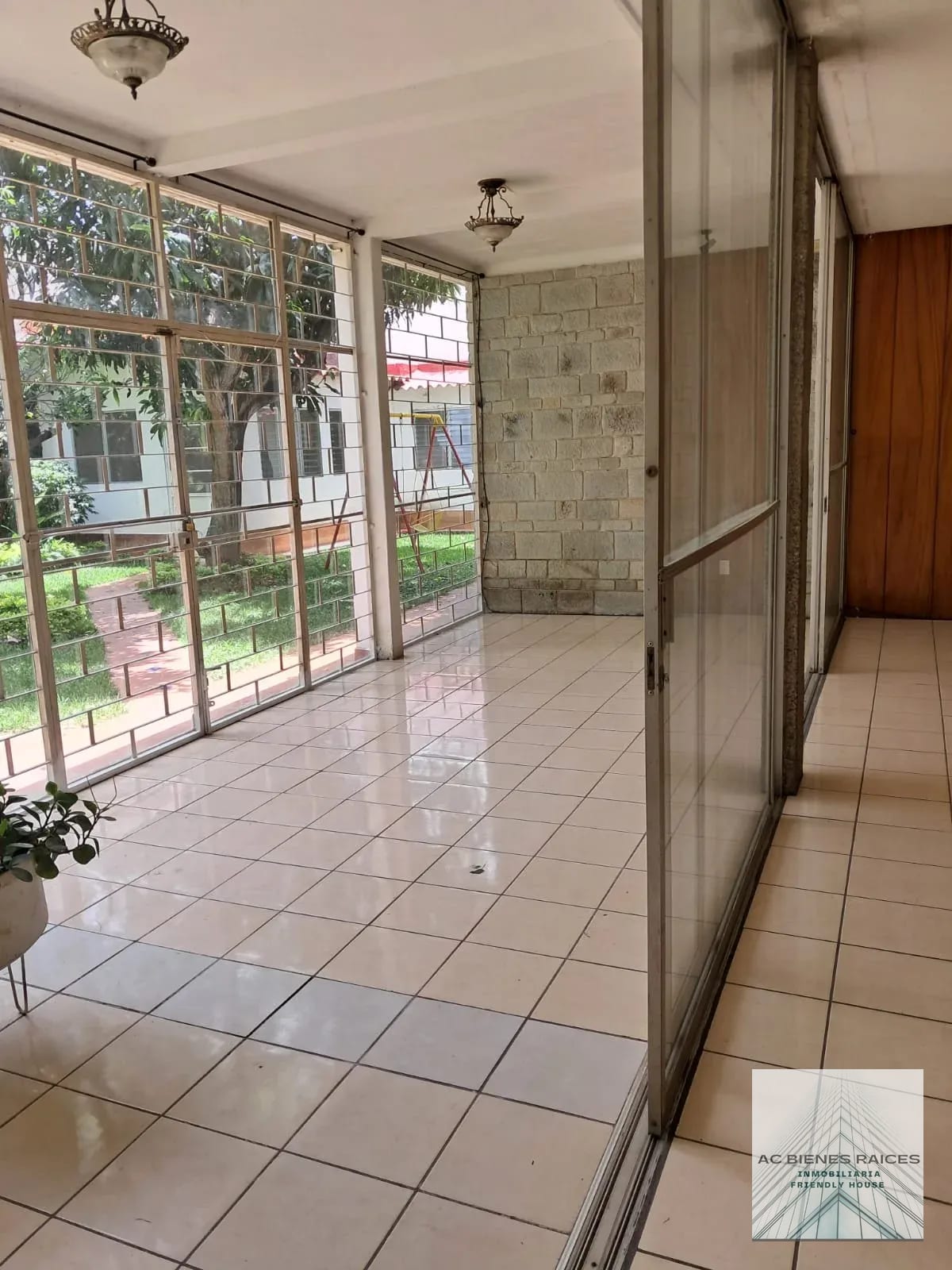 Casa en renta zona 10 ideal clínicas, oficinas — Casa en Alquiler en Zona 10, Guatemala, Ciudad — foto 5 de 14