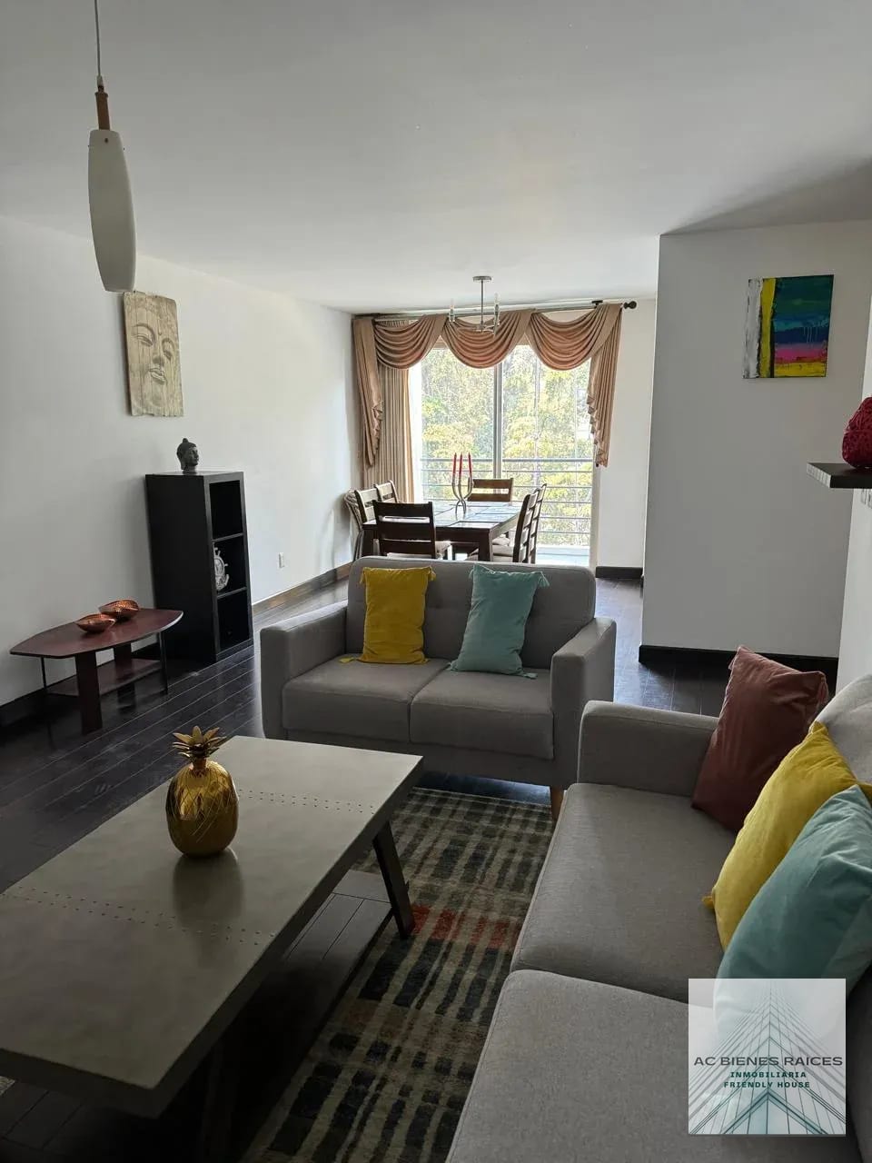 Apto amueblado cerca de Europlaza — Apartamento en Alquiler en Zona 14, Guatemala, Ciudad — foto 1 de 9