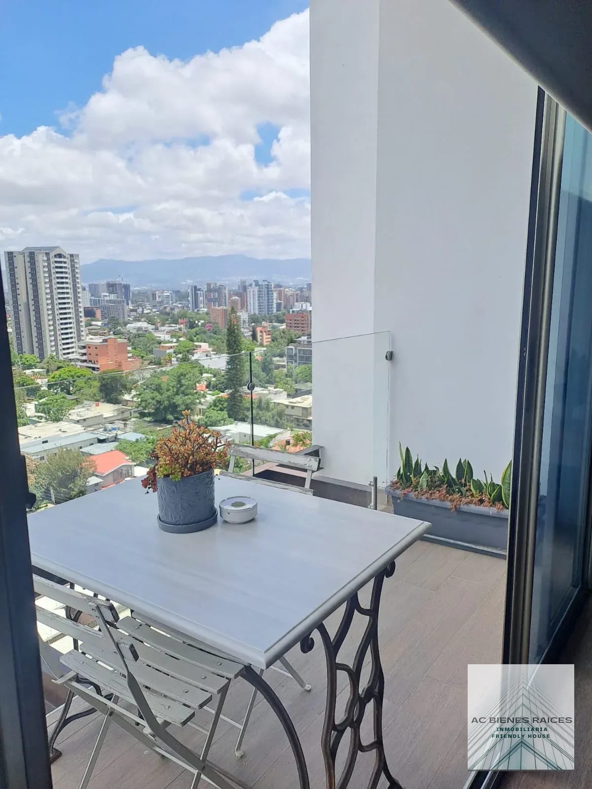 Torre Caprese zona 15 VH 2 apto en venta /renta semi amueblado — Apartamento en Venta en Zona 15, Guatemala, Ciudad — foto 15 de 17