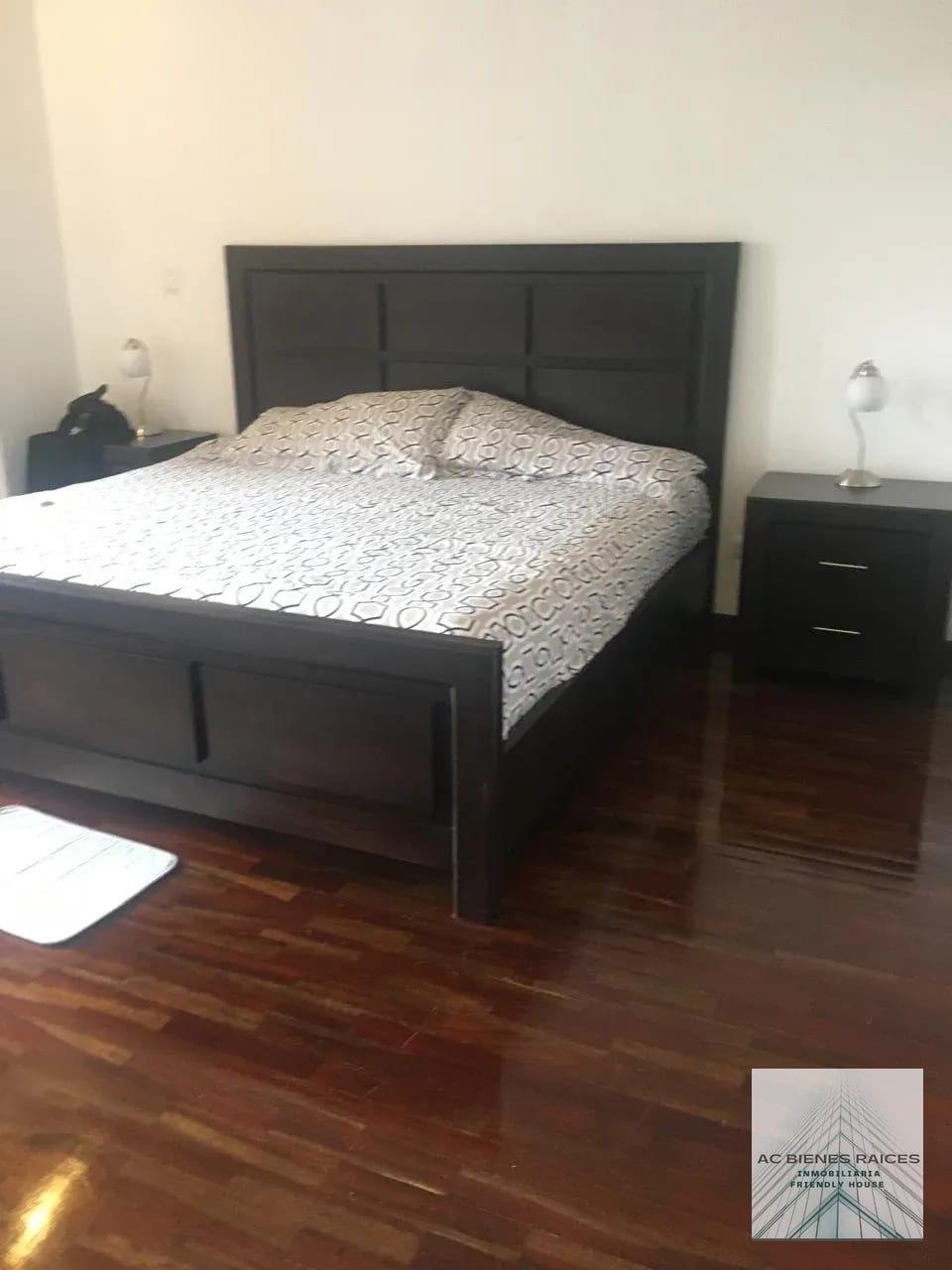 Apto amueblado de 3 hab en zona 14 — Apartamento en Alquiler en Zona 14, Guatemala, Ciudad — foto 4 de 9