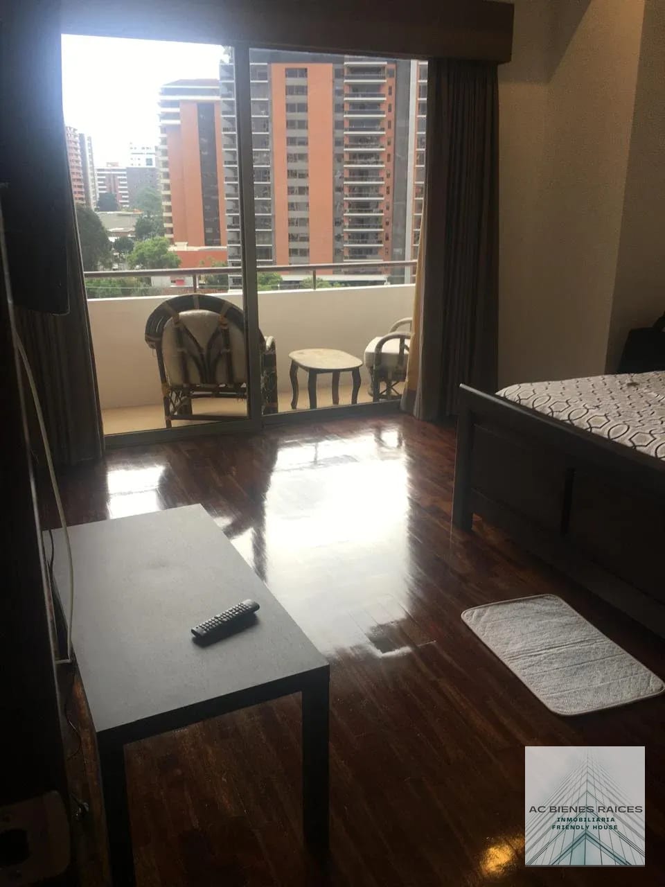 Apto amueblado de 3 hab en zona 14 — Apartamento en Alquiler en Zona 14, Guatemala, Ciudad — foto 5 de 9