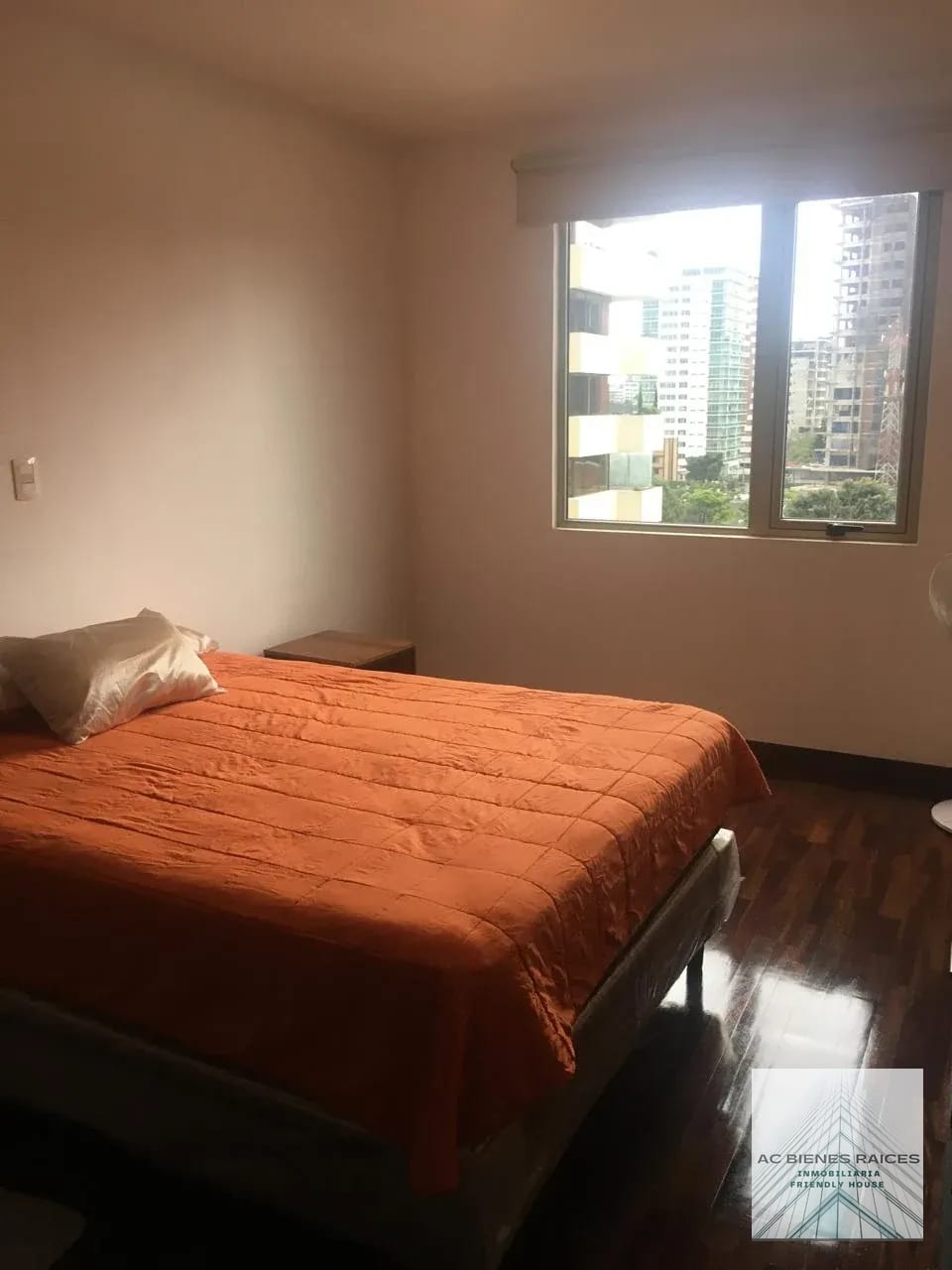 Apto amueblado de 3 hab en zona 14 — Apartamento en Alquiler en Zona 14, Guatemala, Ciudad — foto 7 de 9