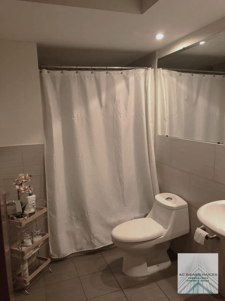 Condado La Villa renta (sin muebles) — Apartamento en Alquiler en Condado La Villa, Zona 14, Guatemala, Ciudad — foto 7 de 12