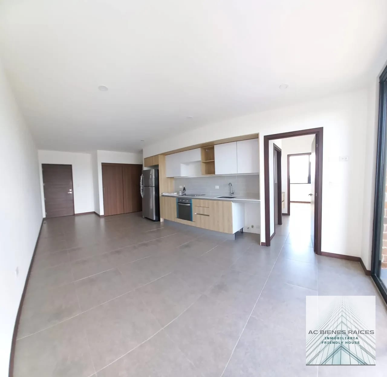 Edificio MIRA zona 10 apto 2 hab renta — Apartamento en Alquiler en Zona 10, Guatemala, Ciudad — foto 2 de 10