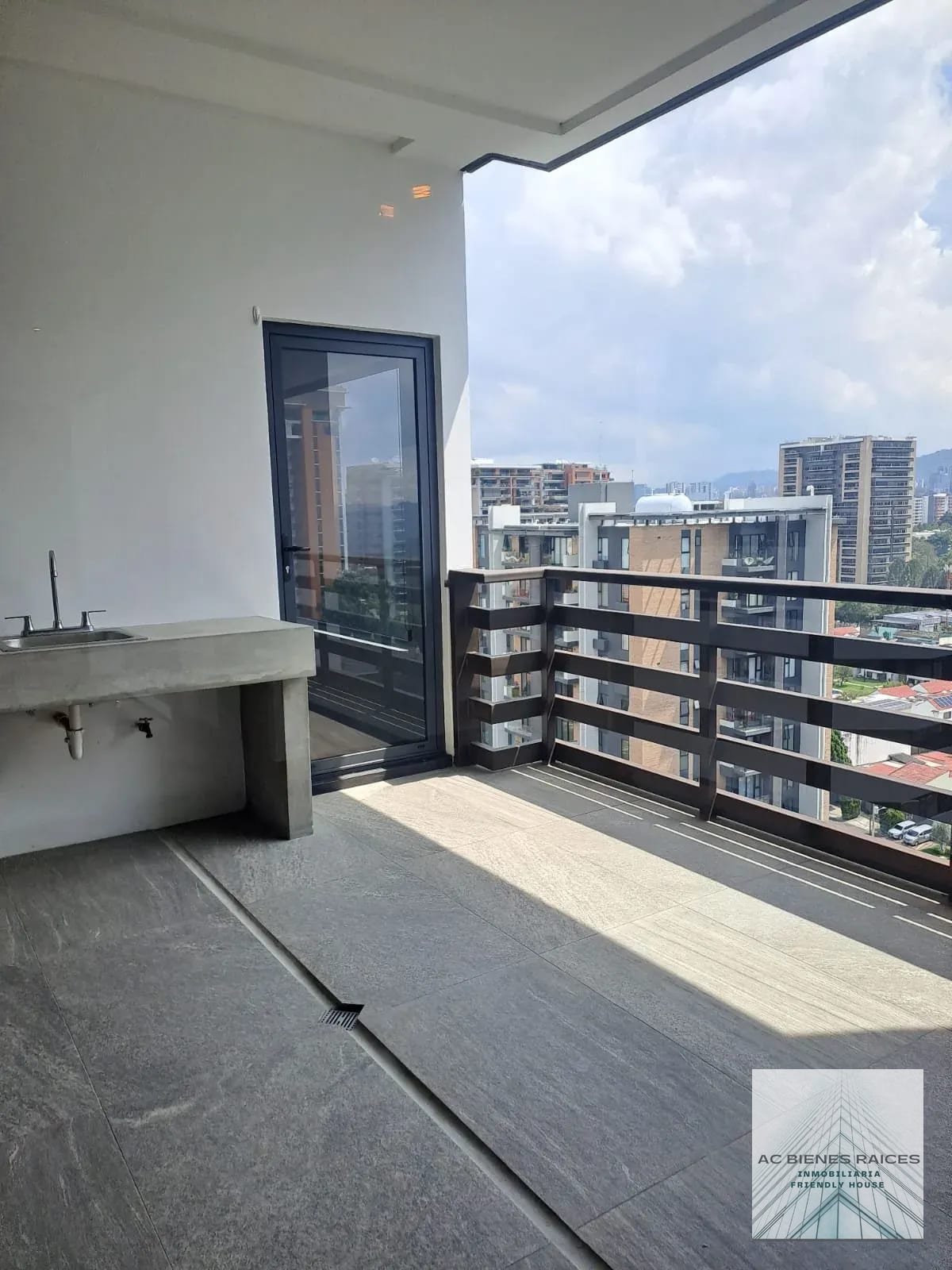 IKONIA ideal Diplomáticos, extranjeros, ejecutivos — Apartamento en Alquiler en Ikonia, Zona 14, Guatemala, Ciudad — foto 3 de 17