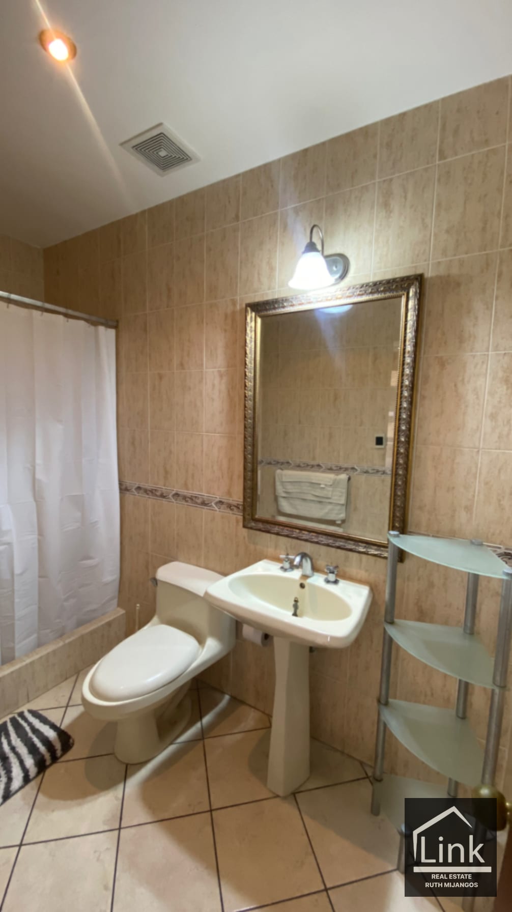 Renta de Apartamento Amueblado ZONA 10 MILENIA OAKLAND — Apartamento en Alquiler en Milenia, Zona 10, Guatemala, Ciudad — foto 7 de 10