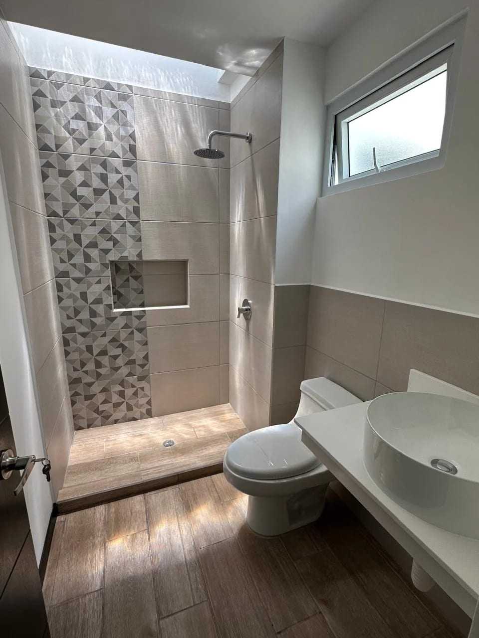 Casa en Venta – Sector B1, Ciudad San Cristóbal Zona 8 Mixco — Casa en Venta en Zona 8 Mixco, Guatemala, Ciudad — foto 8 de 9
