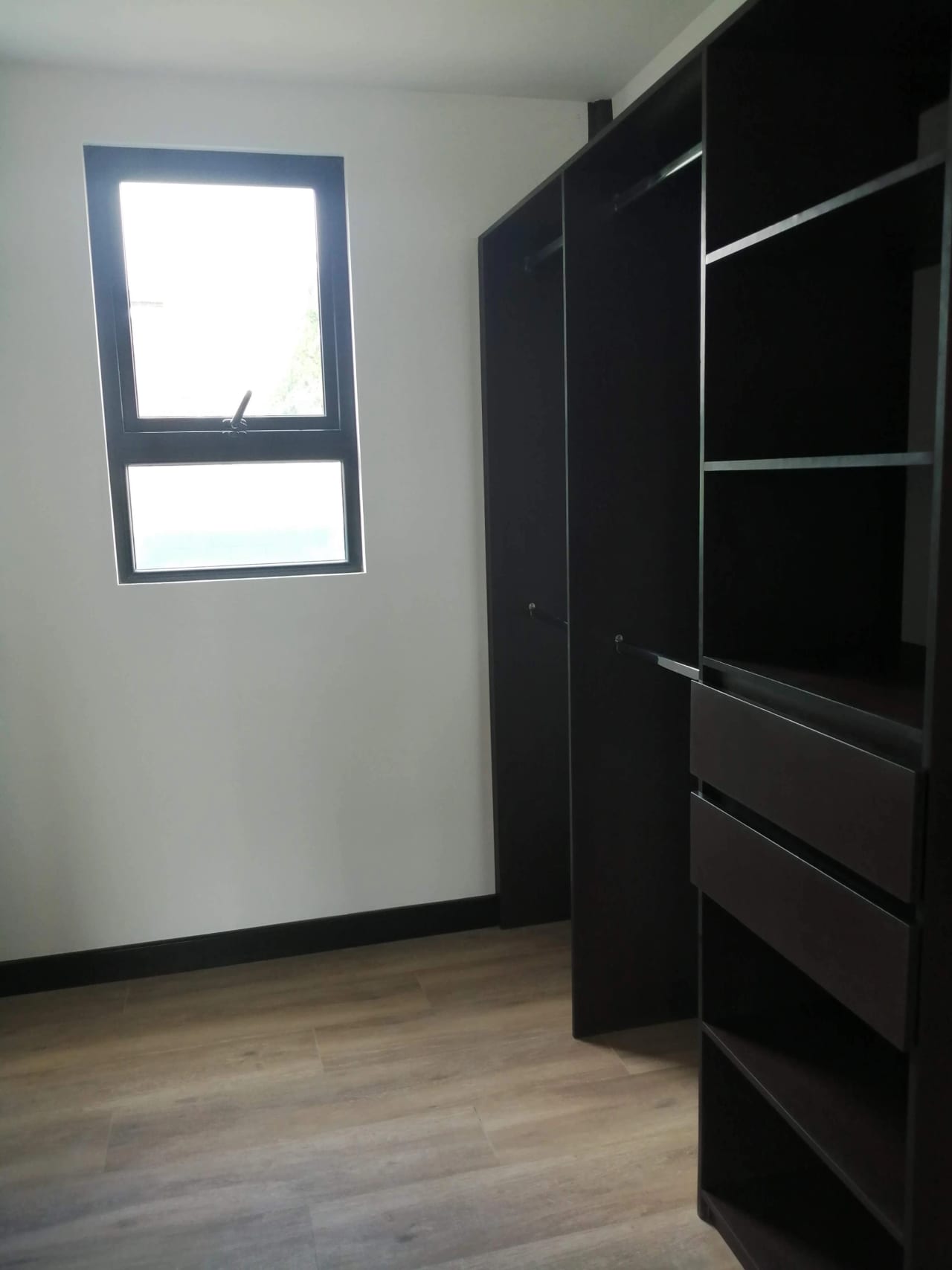 Casa Moderna Tipo Loft KM.20 Carr a Fraijanes Cond Mariaa del Sol — Casa en Alquiler en Marias del Sol, Carretera a El Salvador, Guatemala, Ciudad — foto 11 de 17
