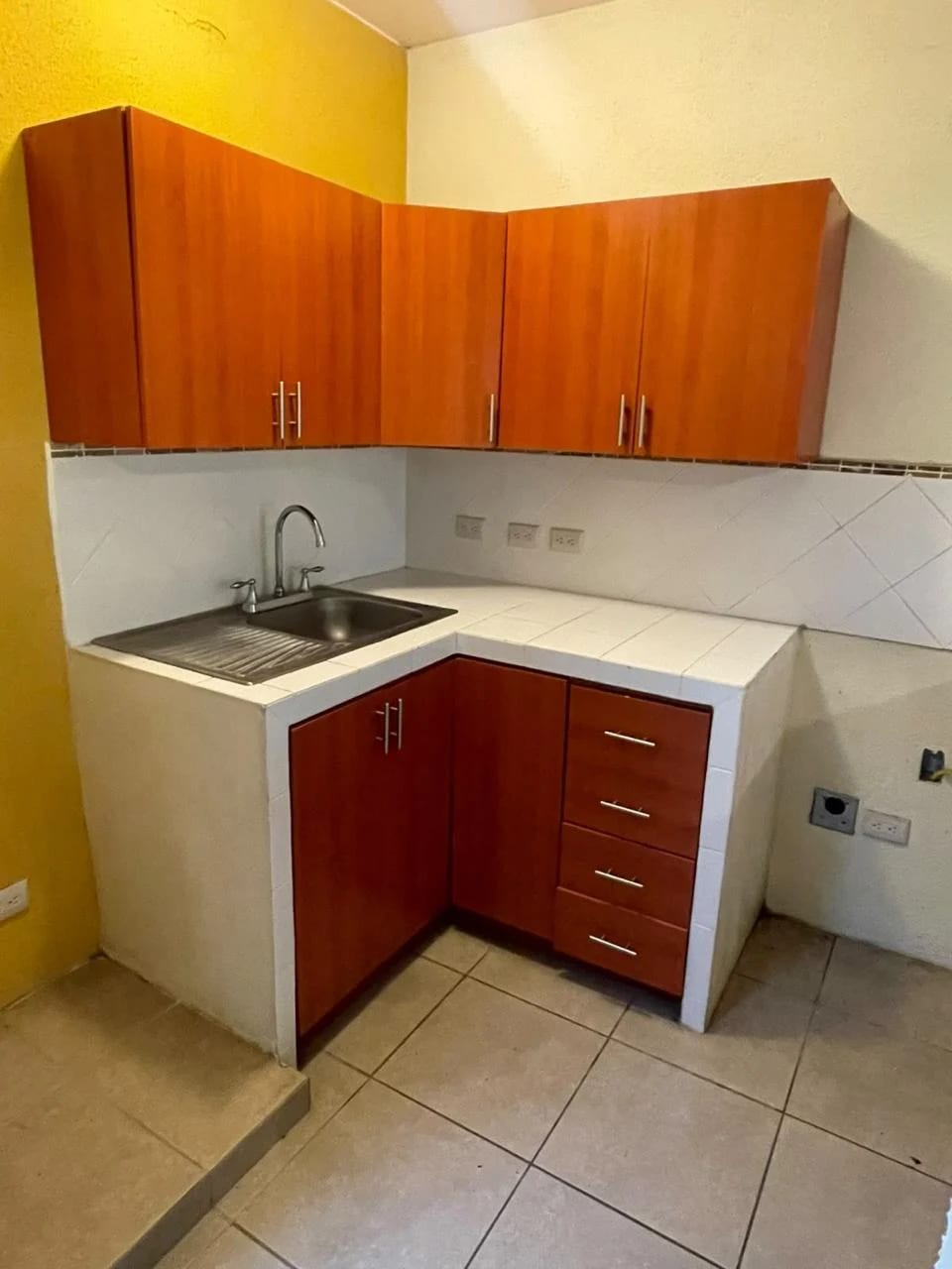 Apartamento Pequeño 1 Hab un Baño 1 Parqueo KM 18.5 a Pavon — Apartamento en Alquiler en Carretera a El Salvador, Guatemala, Ciudad — foto 6 de 11