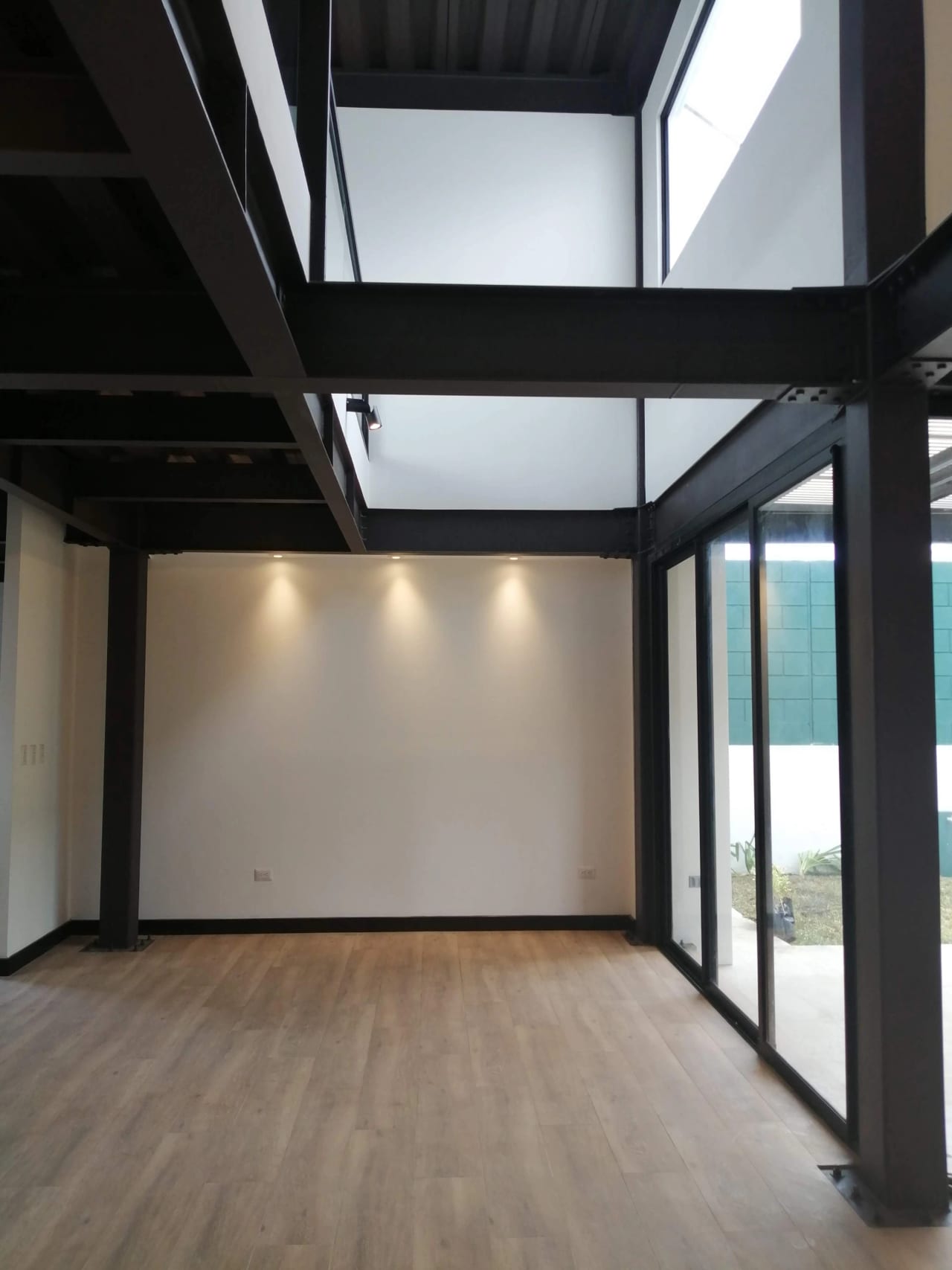 Casa Moderna Tipo Loft KM 19 Carr a Fraijanes Marias del Sol — Casa en Alquiler en Marias del Sol, Carretera a El Salvador, Guatemala, Ciudad — foto 8 de 16