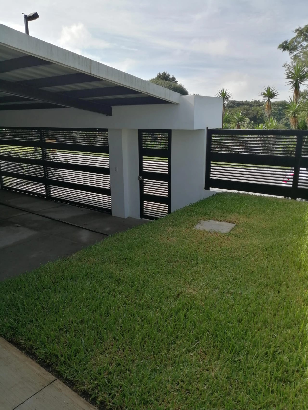 Casa Moderna Tipo Loft KM 19 Carr a Fraijanes Cond Marias del Sol — Casa en Alquiler en Marias del Sol, Carretera a El Salvador, Guatemala, Ciudad — foto 3 de 12