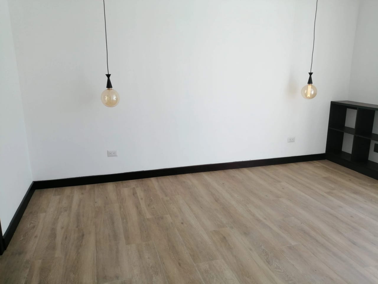 Casa Moderna Tipo Loft KM 19 Carr a Fraijanes Cond Marias del Sol — Casa en Alquiler en Marias del Sol, Carretera a El Salvador, Guatemala, Ciudad — foto 12 de 12