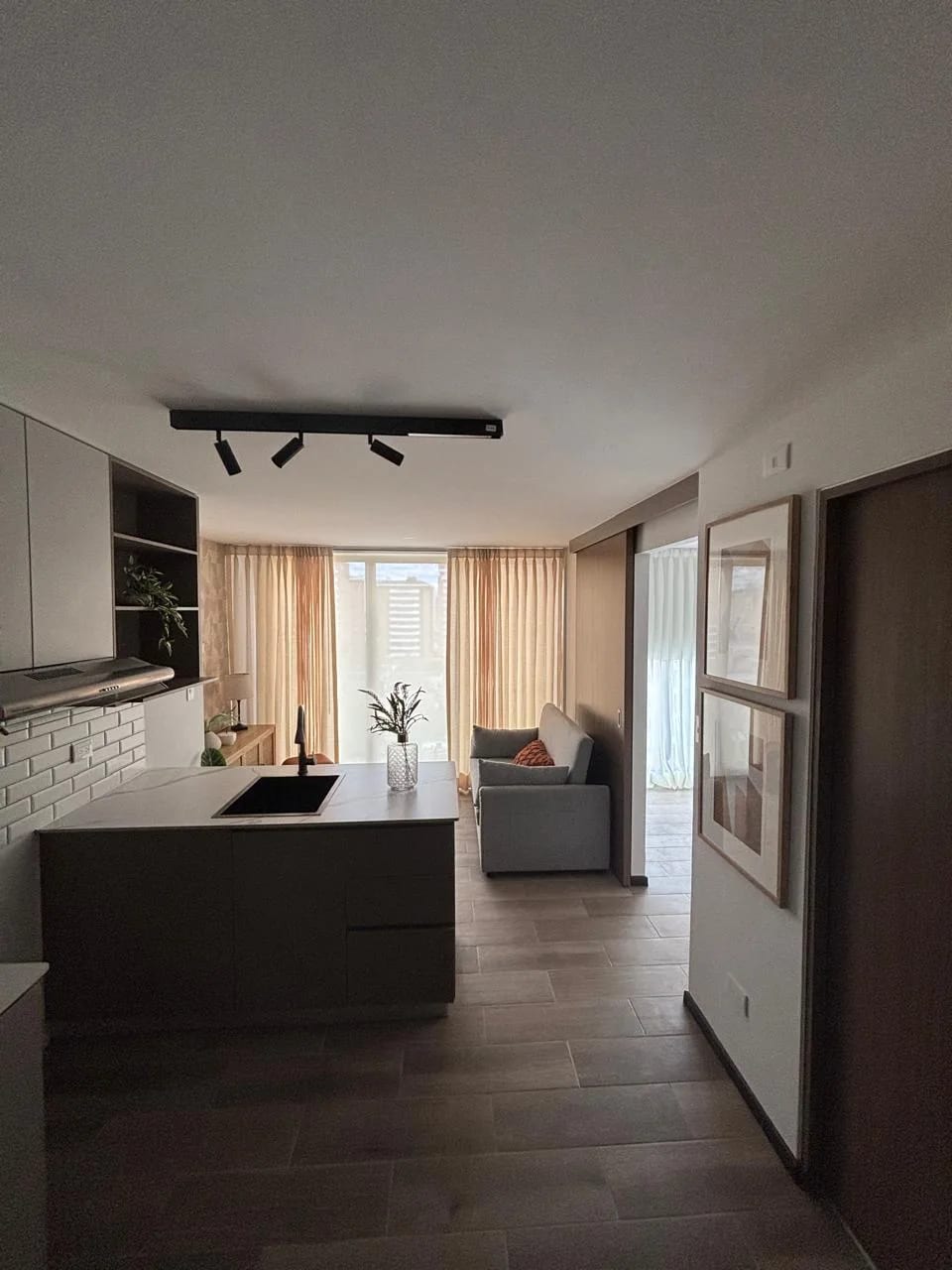 Apartamento en Renta, BIKO Zona 10 — Apartamento en Alquiler en Zona 10, Guatemala, Ciudad — foto 3 de 12