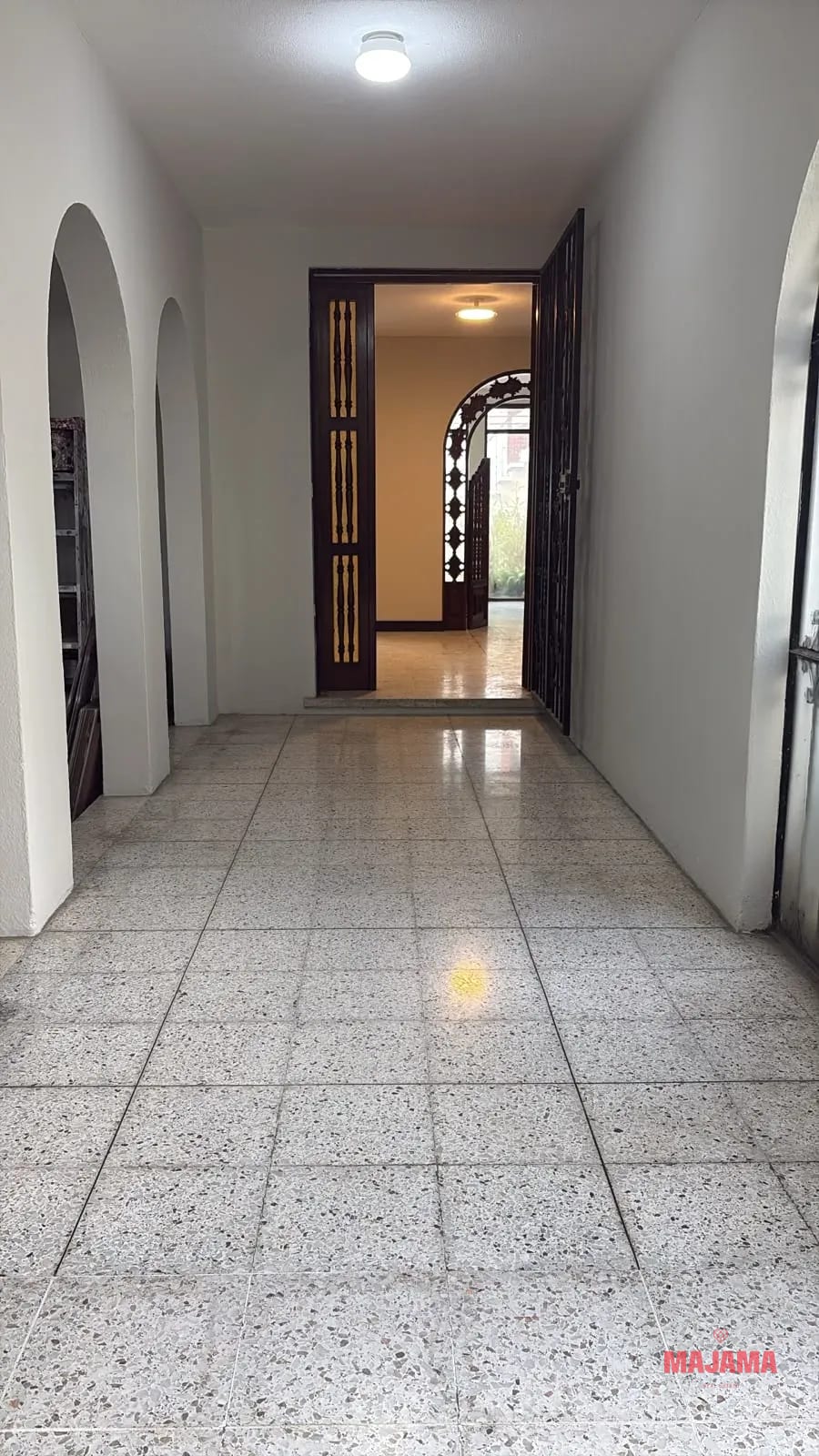 Ingreso — Casa Remodelada para Oficinas en Renta, Zona 15 - Codigo 10471091 — Oficina en Alquiler en Zona 15, Guatemala, Ciudad — foto 1 de 17