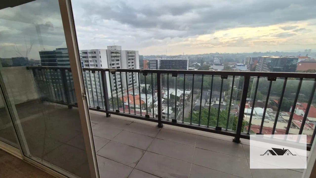 En Renta o Venta Amplio Apartamento Remodelado Zona 10 — Apartamento en Alquiler en Ciudad Vieja, Zona 10, Guatemala, Ciudad — foto 15 de 16