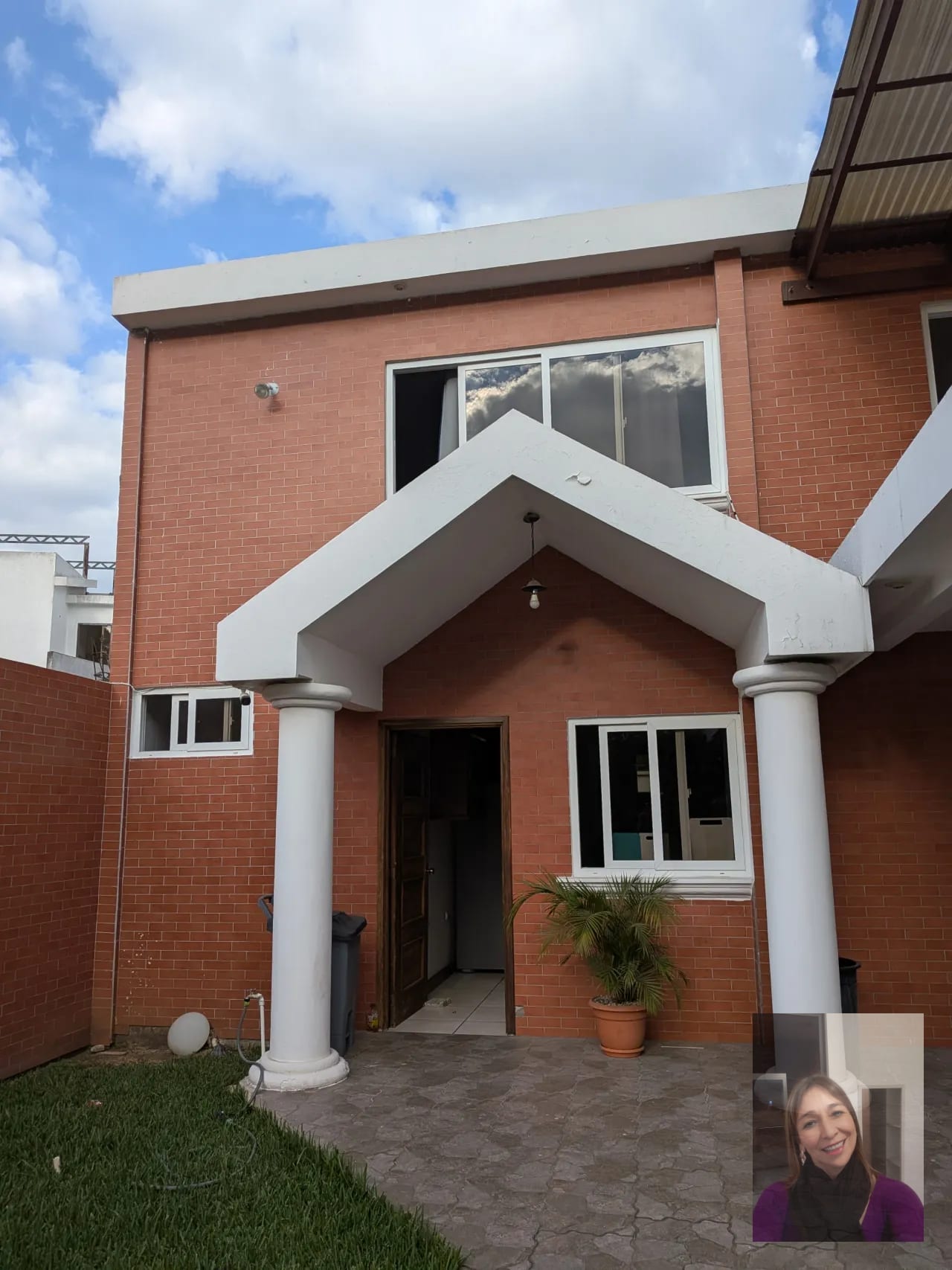 Casa dos niveles "Las Fuentes Zona 16" — Casa en Venta en Acatan, Altos de Narbona, Zona 16, Guatemala, Ciudad — foto 1 de 17