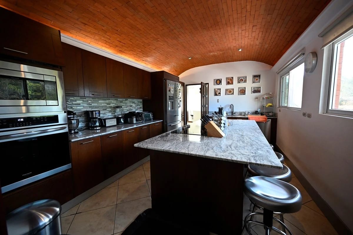 Casa en Condominio Entre Bosques Km 18 CAES (cerca de Sporta) - en Venta — Casa en Venta en Carretera a El Salvador, Guatemala, Ciudad — foto 9 de 17