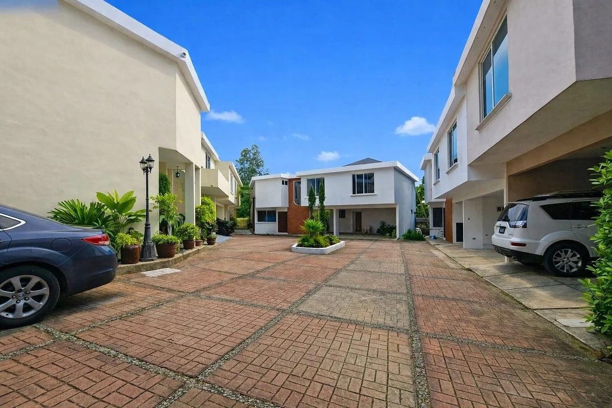 Casa en condominio con doble garita, Km 21.5 CAES - en Venta — Casa en Venta en km 21-25, Carretera a El Salvador, Guatemala, Ciudad — foto 2 de 17