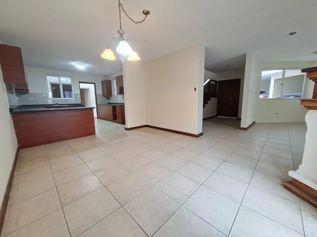 Casa en condominio con doble garita, Km 21.5 CAES - en Venta — Casa en Venta en km 21-25, Carretera a El Salvador, Guatemala, Ciudad — foto 4 de 17