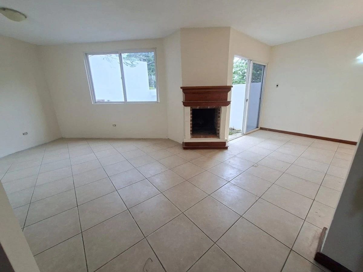 Casa en condominio con doble garita, Km 21.5 CAES - en Venta — Casa en Venta en km 21-25, Carretera a El Salvador, Guatemala, Ciudad — foto 10 de 17