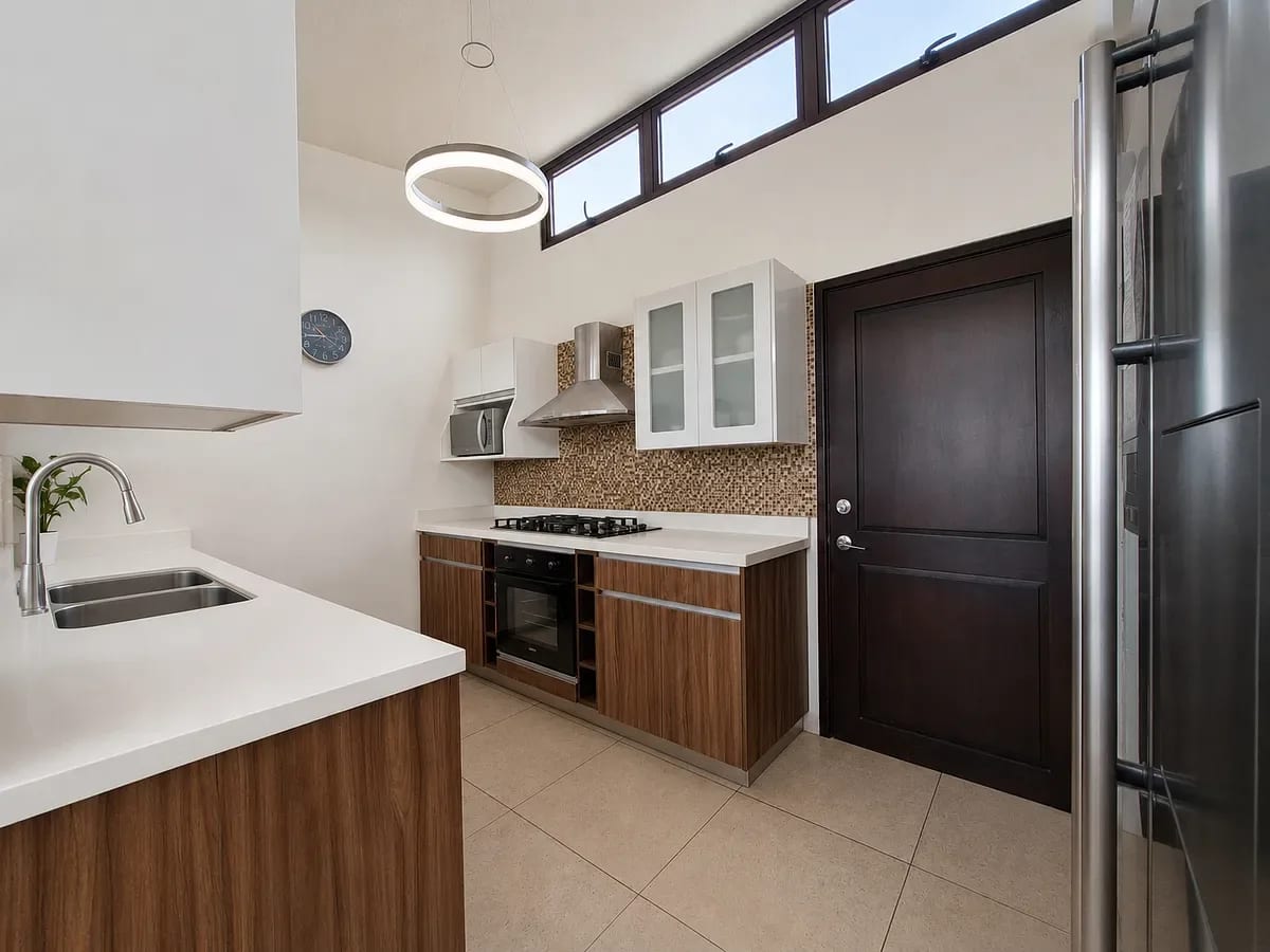 Santuaria Muxbal, CAES - Casa de 3 Niveles en Venta — Casa en Venta en Santuaria Muxbal, Muxbal, Guatemala, Ciudad — foto 4 de 17