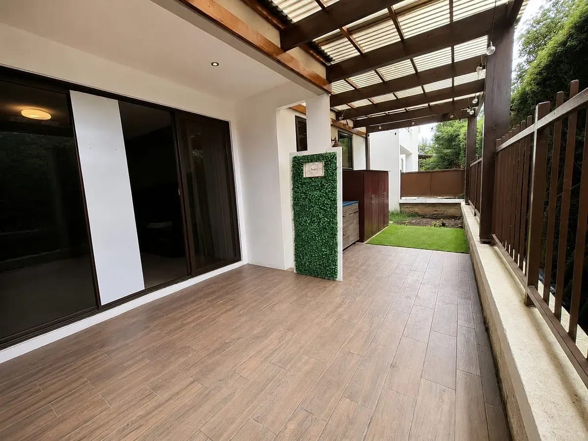 Santuaria Muxbal, CAES - Casa de 3 Niveles en Venta — Casa en Venta en Santuaria Muxbal, Muxbal, Guatemala, Ciudad — foto 13 de 17