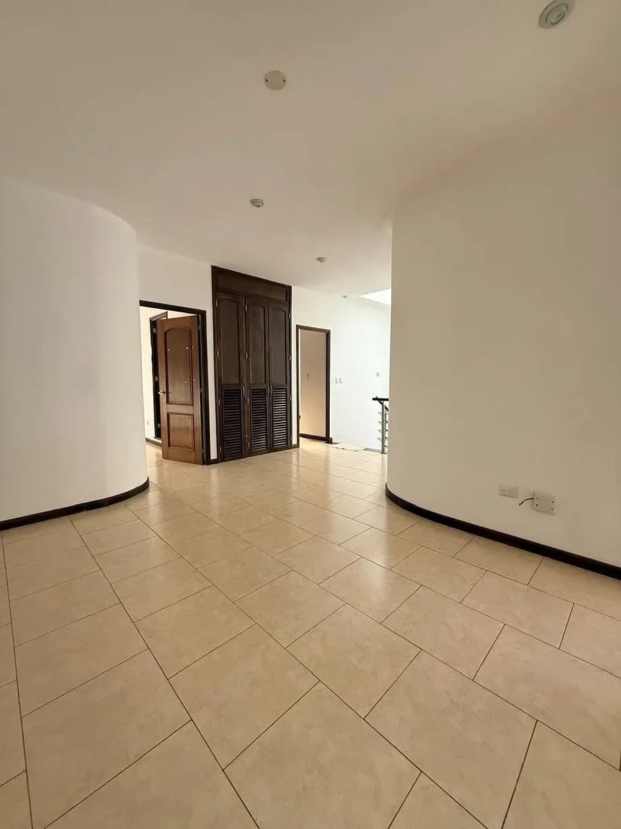 Casa en renta en Km 16.5 CAES — Condominio Boungambilias de Arrazola — Casa en Alquiler en Bouganbilias de Arrazola, Carretera a El Salvador, Guatemala, Ciudad — foto 6 de 13