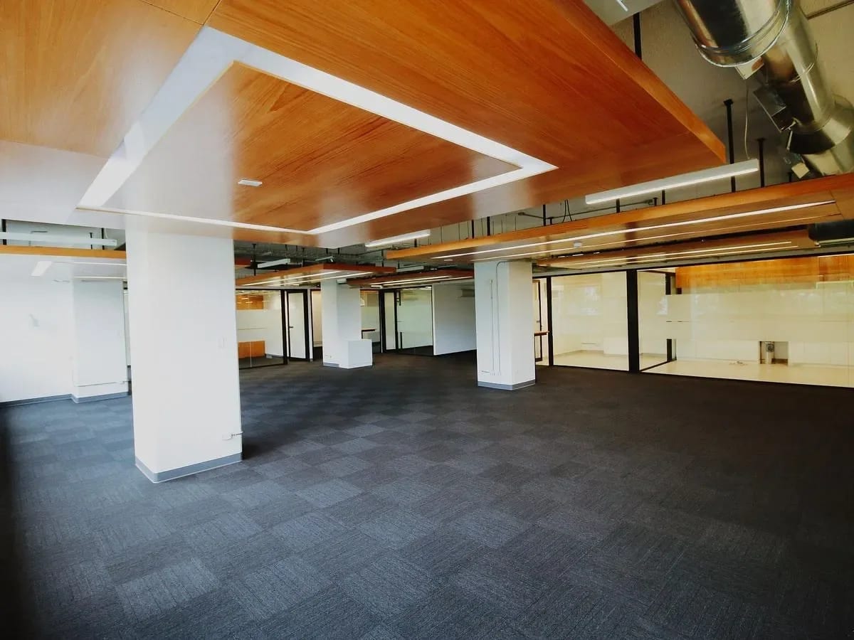 Oficina corporativa 247 m² con elevador privado | Zona 10 | en Alquiler — Oficina en Venta en Las Margaritas, Zona 10, Guatemala, Ciudad — foto 4 de 6