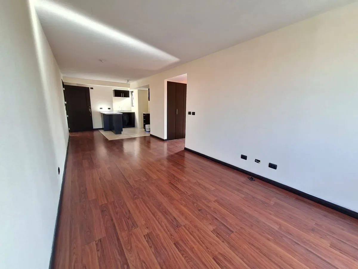 Apartamento con balcón | Jardines de Las Charcas | Zona 11 - en Venta — Apartamento en Venta en Jardines de Las Charcas, Zona 11, Guatemala, Ciudad — foto 3 de 17