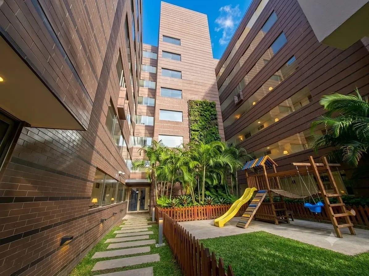 Apartamento con balcón | Jardines de Las Charcas | Zona 11 - Alquilo — Apartamento en Alquiler en Jardines de Las Charcas, Zona 11, Guatemala, Ciudad — foto 1 de 17