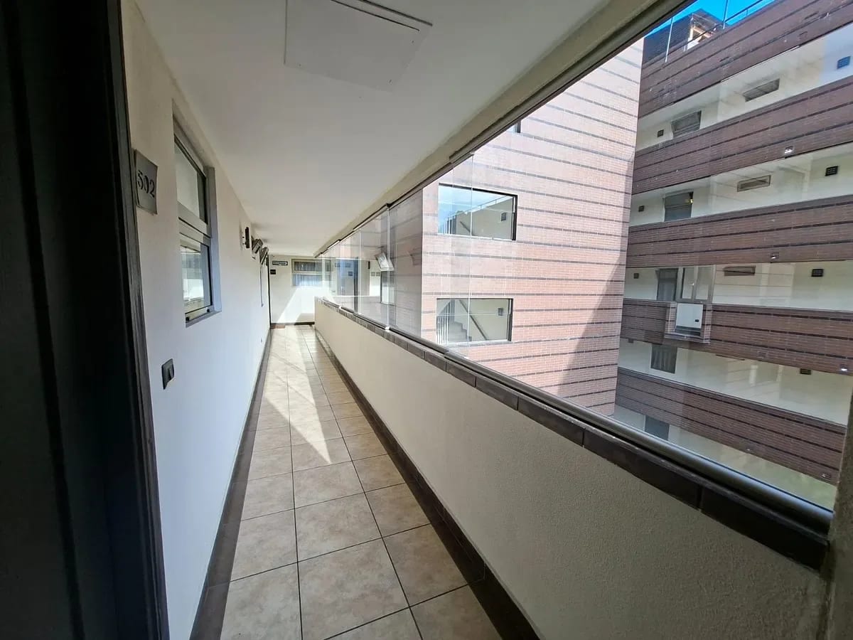 Apartamento con balcón | Jardines de Las Charcas | Zona 11 - Alquilo — Apartamento en Alquiler en Jardines de Las Charcas, Zona 11, Guatemala, Ciudad — foto 9 de 17
