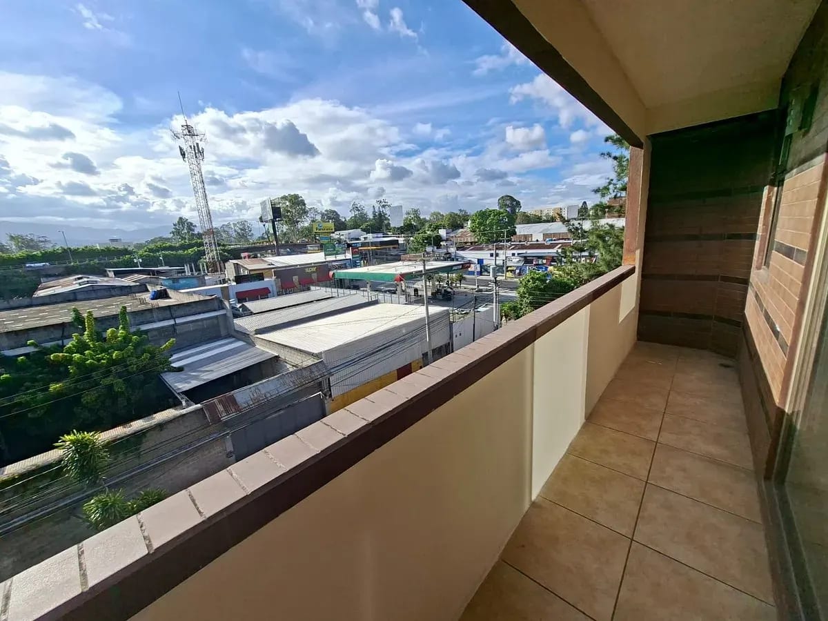 Apartamento con balcón | Jardines de Las Charcas | Zona 11 - Alquilo — Apartamento en Alquiler en Jardines de Las Charcas, Zona 11, Guatemala, Ciudad — foto 10 de 17