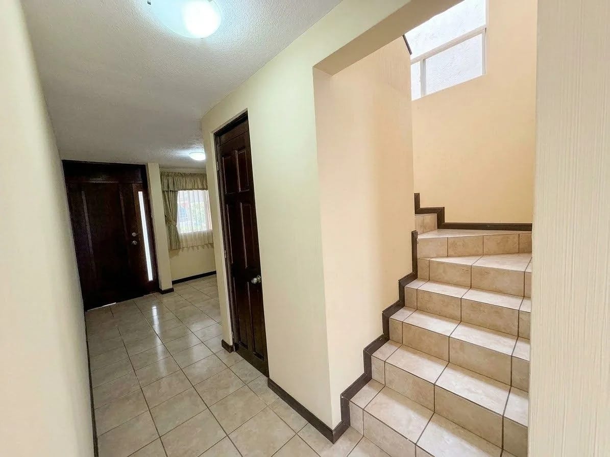 Casa en renta en Bosques del Encinal I, zona 7 de Mixco — Casa en Alquiler en Bosques del Encinal, Zona 7 Mixco, Guatemala, Ciudad — foto 5 de 17