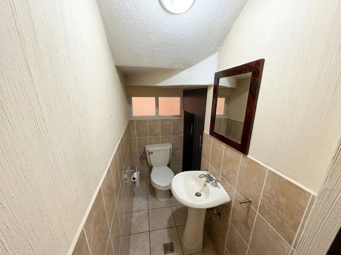 Casa en renta en Bosques del Encinal I, zona 7 de Mixco — Casa en Alquiler en Bosques del Encinal, Zona 7 Mixco, Guatemala, Ciudad — foto 16 de 17