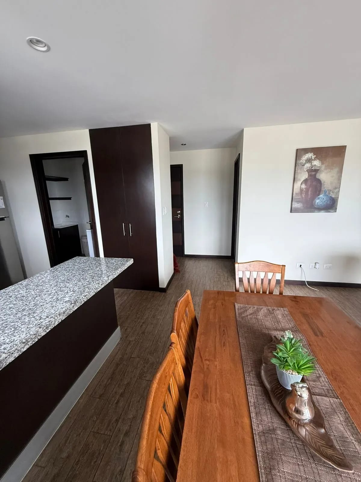 Apartamento amueblado y equipado en renta en Torre 360, zona 15 — Apartamento en Alquiler en Zona 15, Guatemala, Ciudad — foto 8 de 17