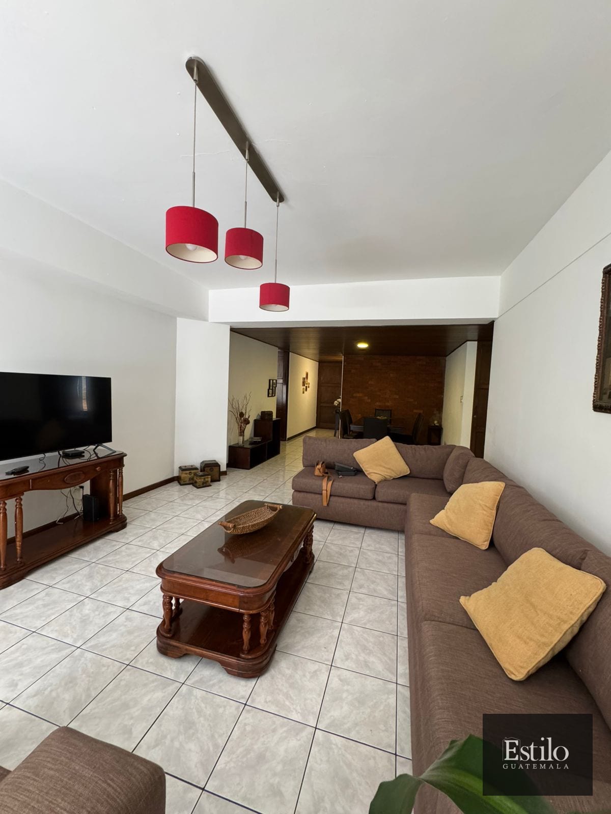 Hermoso Apartamento Con Balcón Z.10 — Apartamento en Alquiler en Zona 10, Guatemala, Ciudad — foto 2 de 9