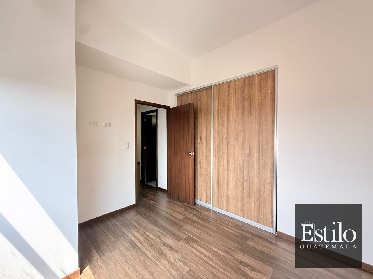 Precioso Apartamento Con Dorm De Servicio Z.10 — Apartamento en Venta en Casa Acueducto, Zona 10, Guatemala, Ciudad — foto 10 de 17