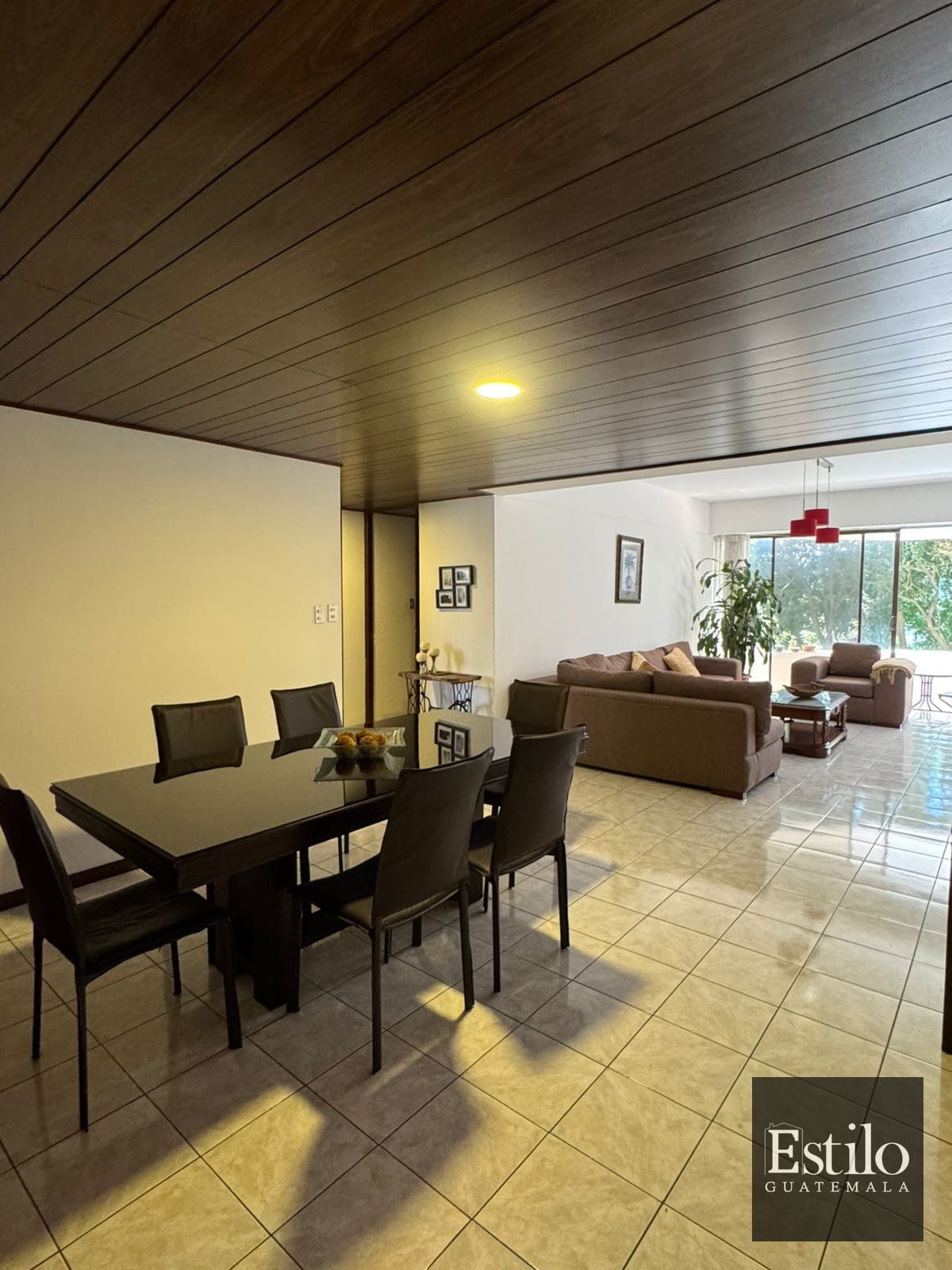 Hermoso Apartamento Con Balcón Z.10 Santa Clara — Apartamento en Alquiler en Santa Clara II, Zona 10, Guatemala, Ciudad — foto 11 de 12