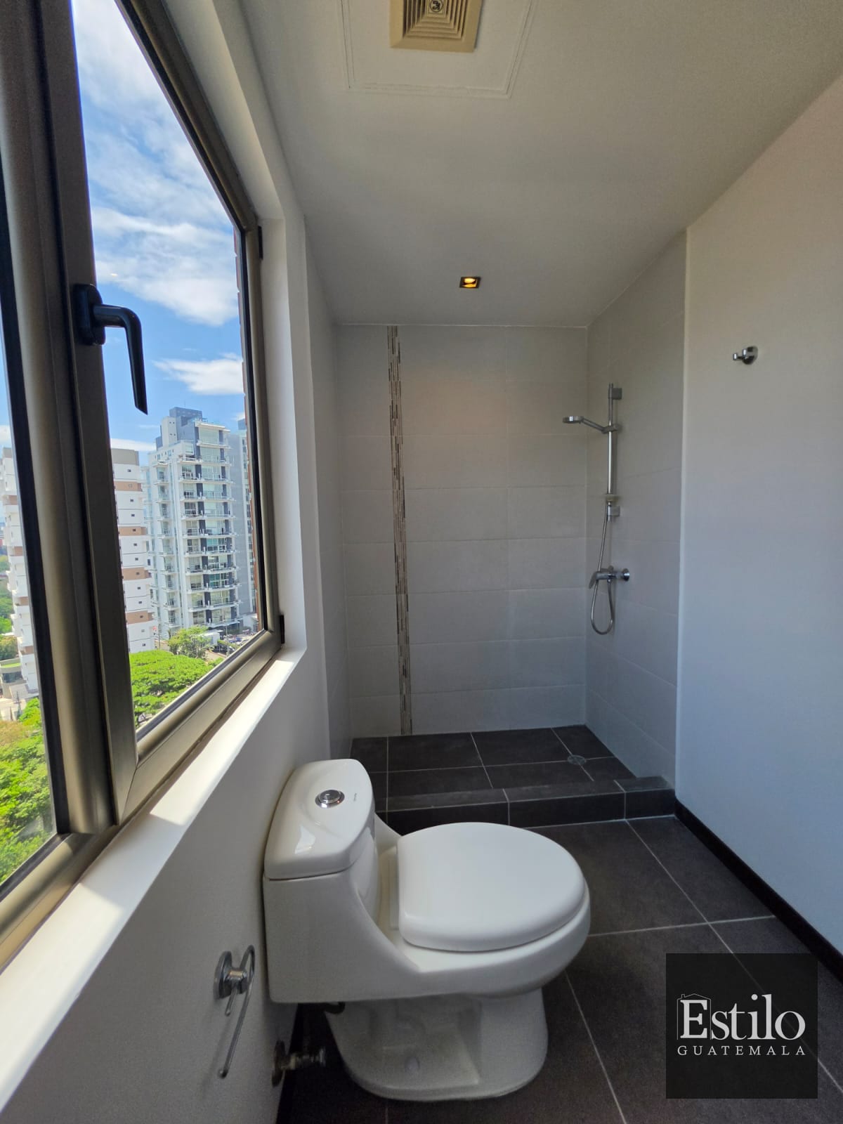 Hermoso Apartamento En Venta Y Alquiler Z.10 — Apartamento en Venta en Neo Apartamentos, Zona 10, Guatemala, Ciudad — foto 15 de 16