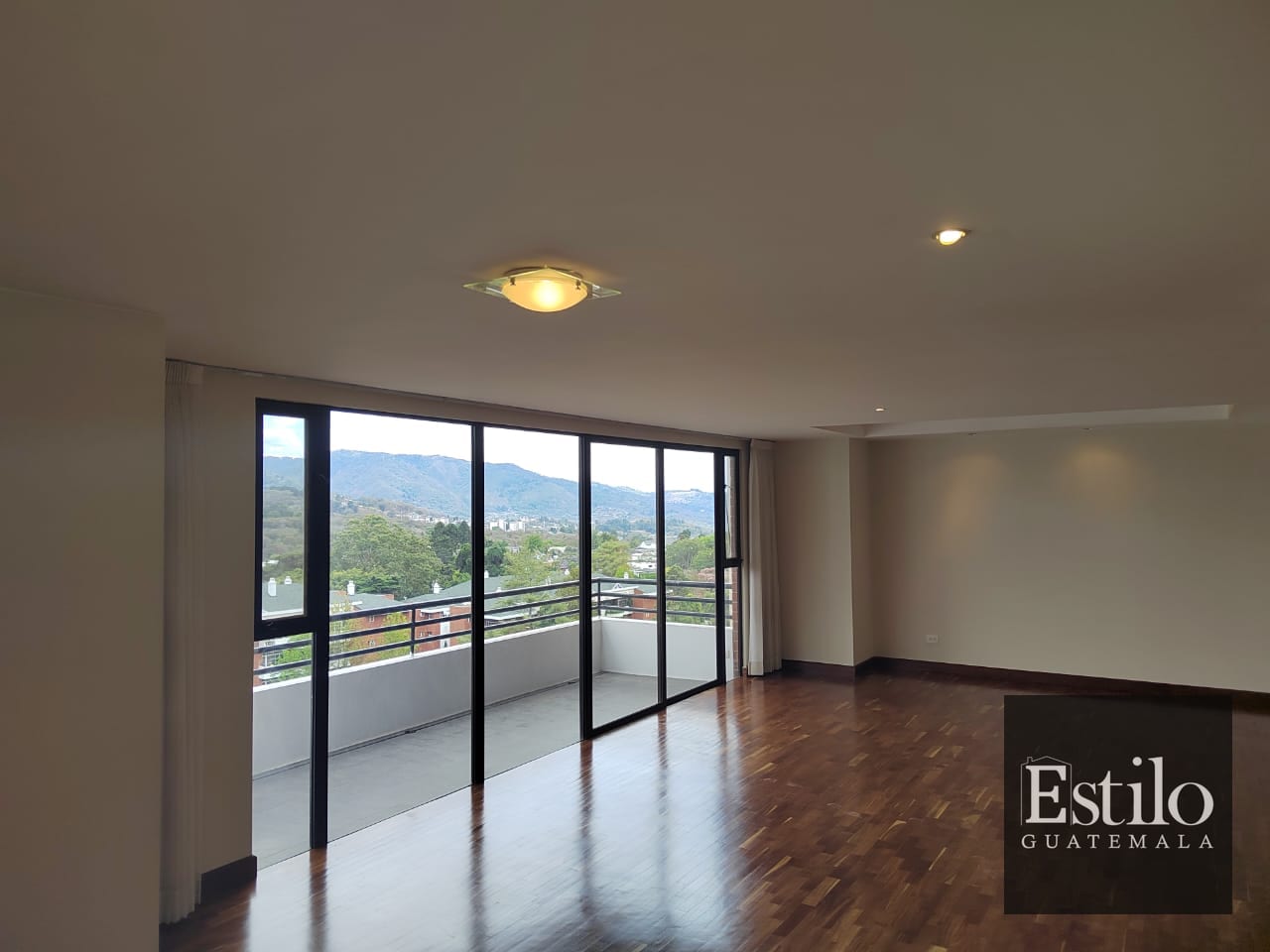 Espectacular Apartamento en Z.14 Con Cuarto De Servicio — Apartamento en Alquiler en Chatelet, Zona 14, Guatemala, Ciudad — foto 2 de 9