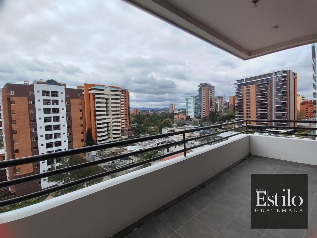 Espectacular Apartamento en Z.14 Con Cuarto De Servicio — Apartamento en Alquiler en Chatelet, Zona 14, Guatemala, Ciudad — foto 1 de 9