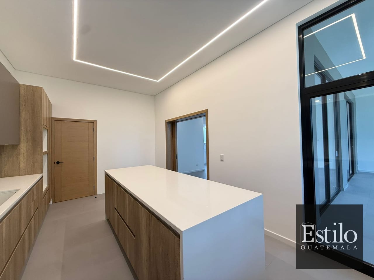 Preciosa Casa En Venta Z.16 — Casa en Venta en Zona 16, Guatemala, Ciudad — foto 9 de 17
