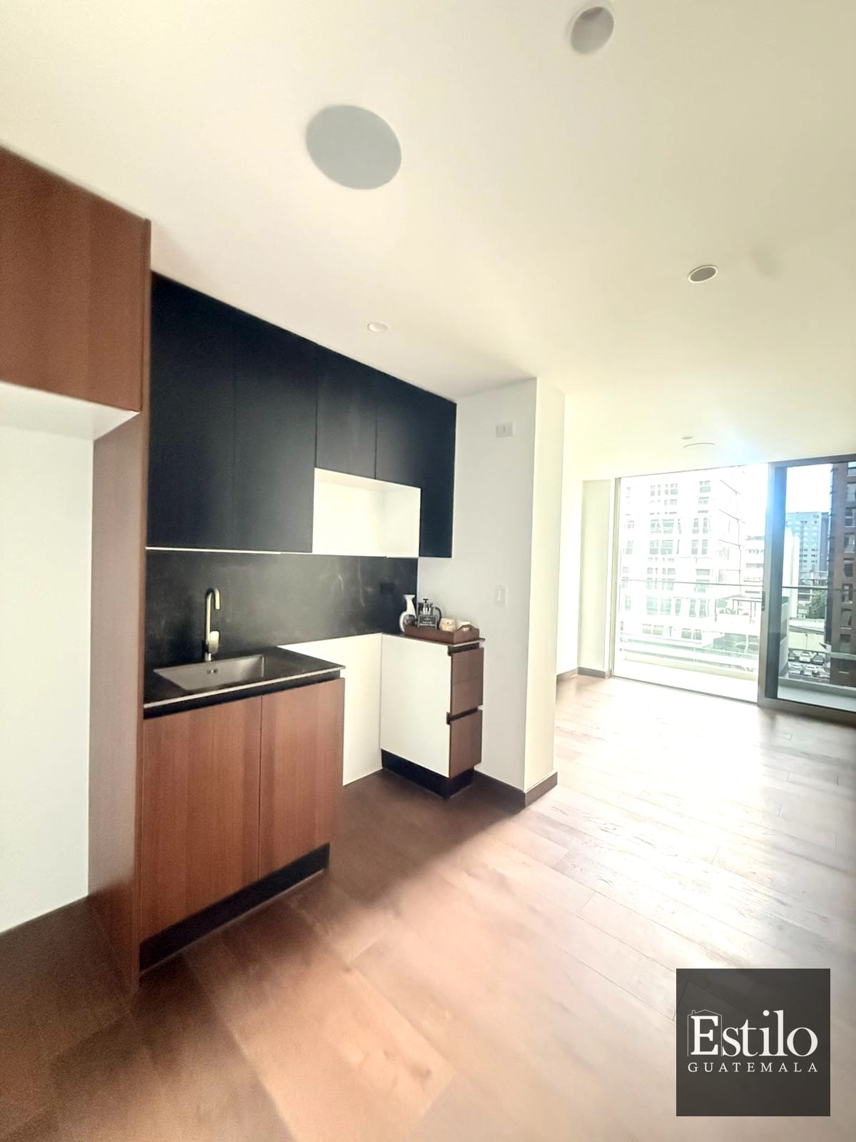 Hermoso Apartamento A Super Precio — Apartamento en Venta en Zona 10, Guatemala, Ciudad — foto 3 de 11
