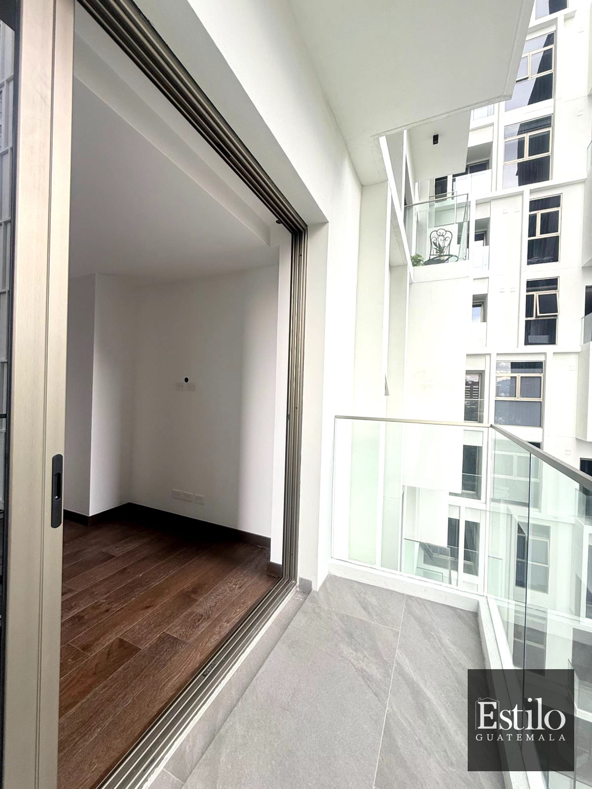 Hermoso Apartamento A Super Precio — Apartamento en Venta en Zona 10, Guatemala, Ciudad — foto 2 de 11
