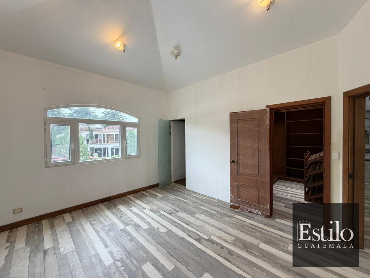 Espectacular Casa Estilo Mansión — Casa en Venta en Carretera a El Salvador, Guatemala, Ciudad — foto 12 de 15