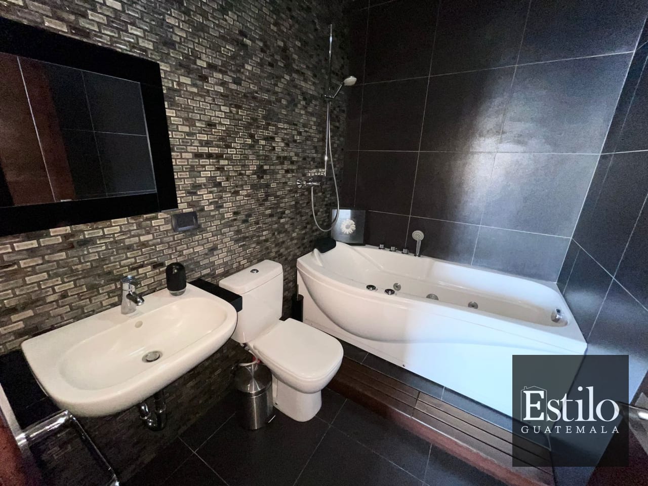 Espectacular Penthouse En Renta — Apartamento en Alquiler en Midori, Zona 15, Guatemala, Ciudad — foto 8 de 17