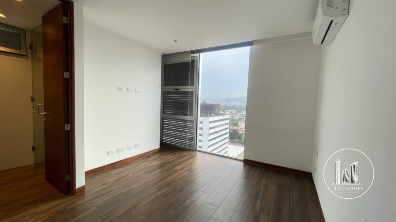 Amplio apartamento zona 10 — Apartamento en Alquiler en Zona 10, Guatemala, Ciudad — foto 7 de 17