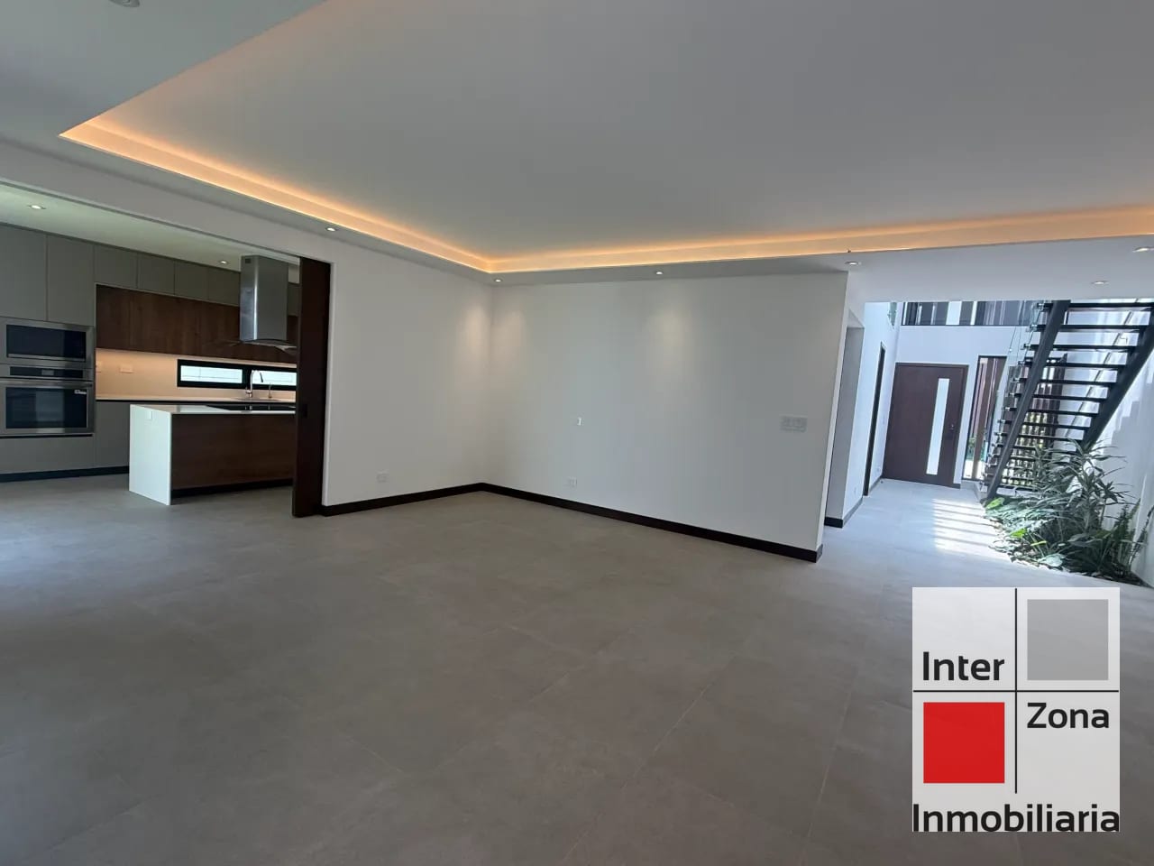Casa en Molié, con elevador privado+panel solar. US$3,499 Junio 2026 — Casa en Alquiler en Zona 10, Guatemala, Ciudad — foto 7 de 16