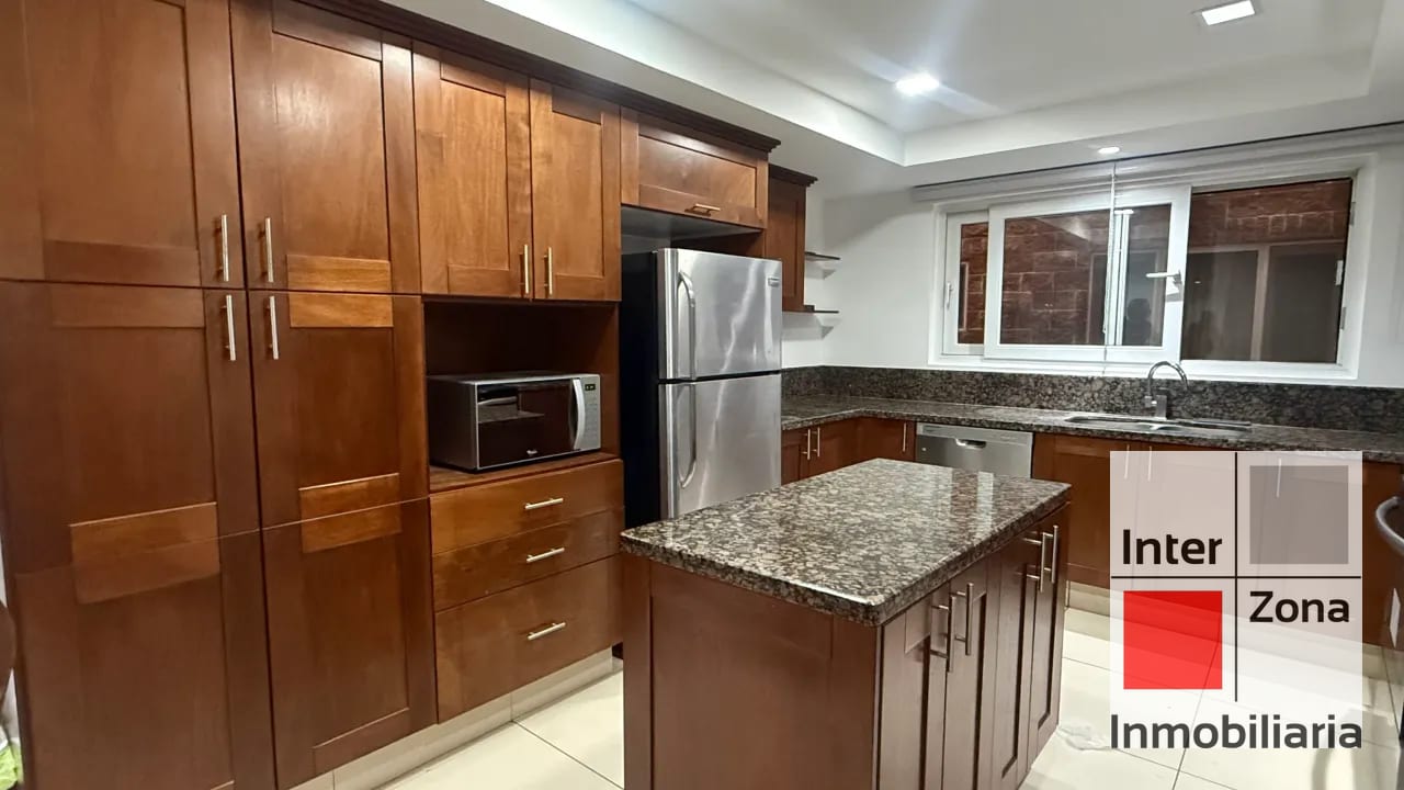 Apartamento en renta con habitación de servicio. Cayalá, Zona 16 — Apartamento en Alquiler en Encinos de Cayala, Zona 16, Guatemala, Ciudad — foto 11 de 12