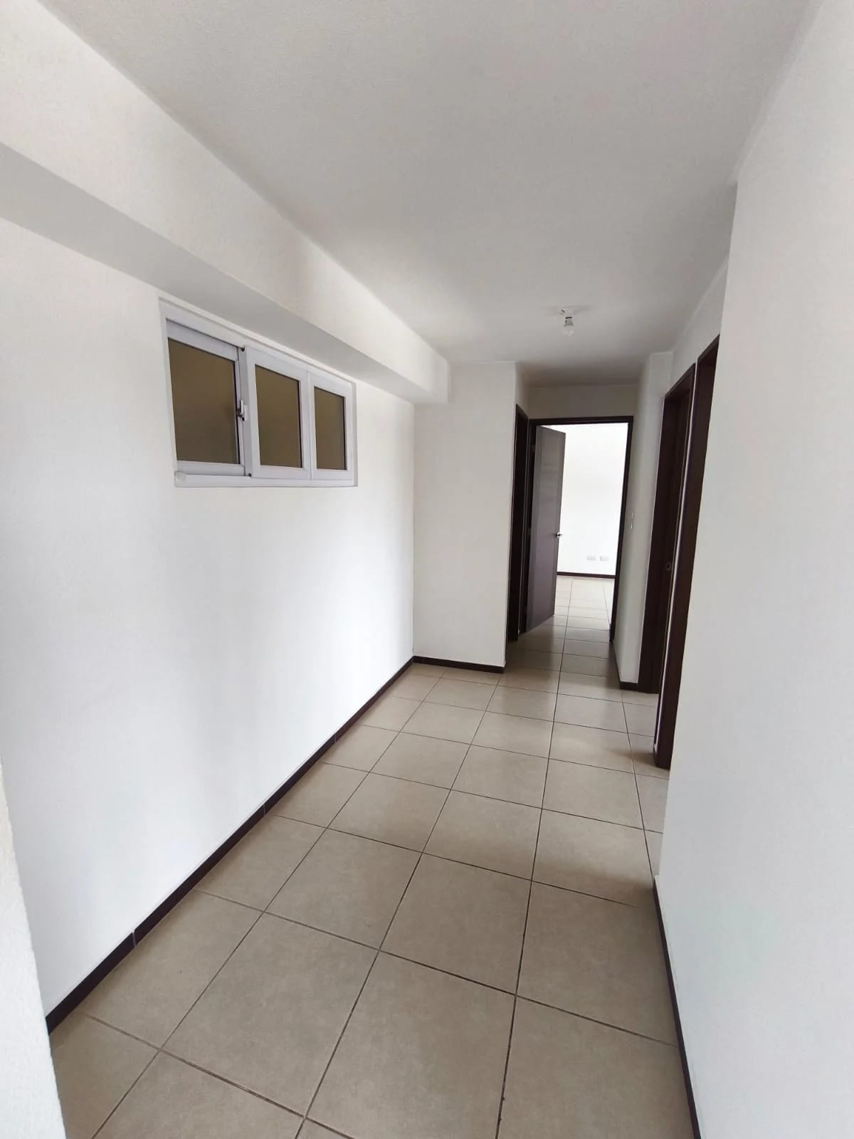 Rento Apartamento en Edificio Parque 11 zona 11 — Apartamento en Alquiler en Parque 11, Zona 11, Guatemala, Ciudad — foto 5 de 12
